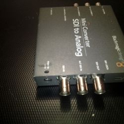 BLACKMAGIC.  SDI TO ANALOG 