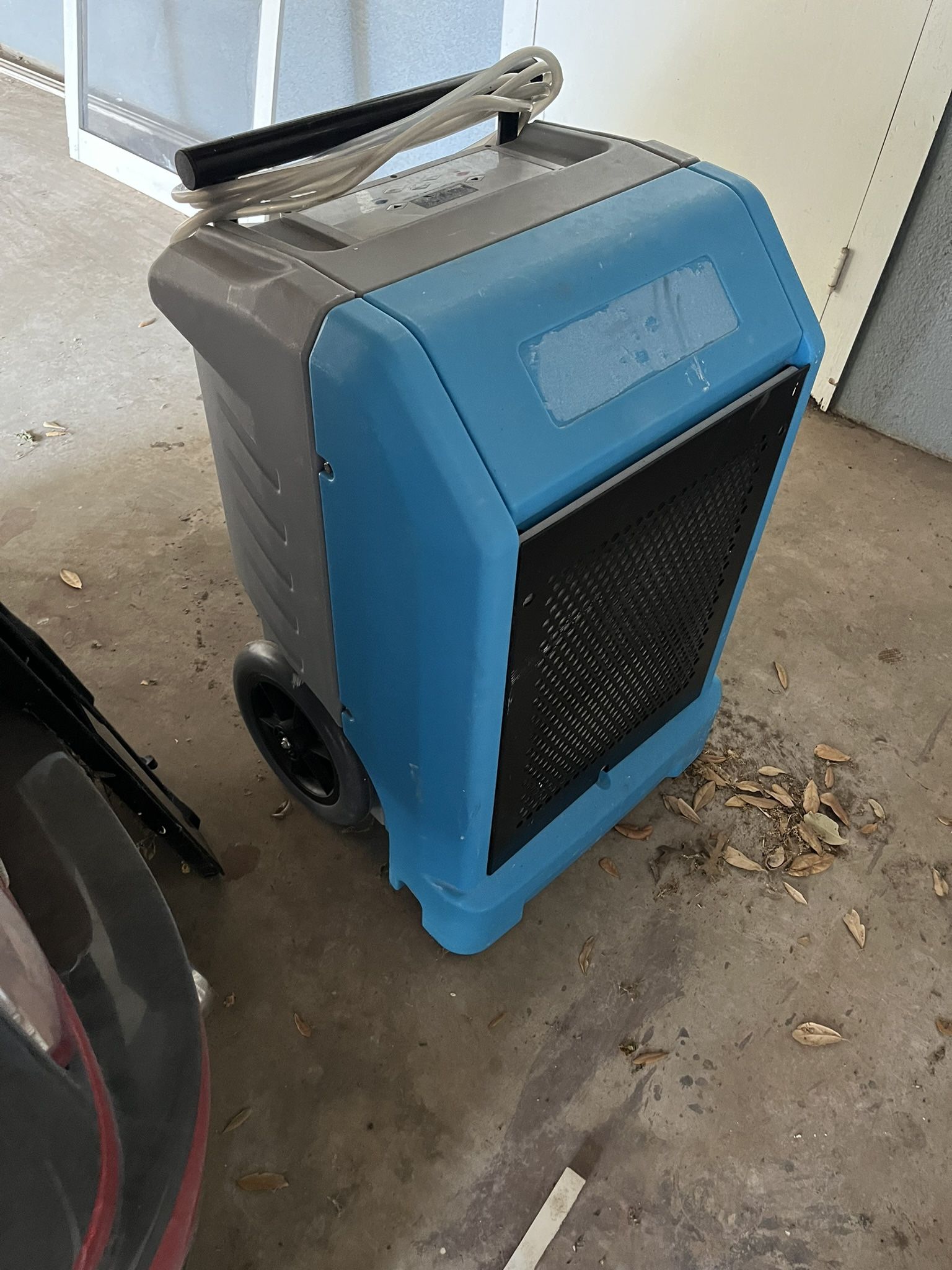 Dehumidifier 