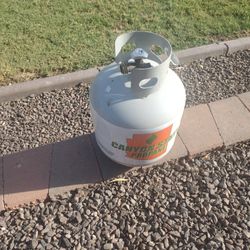  Full Propane Tank 