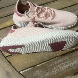 Adidas Women Shoes 9”