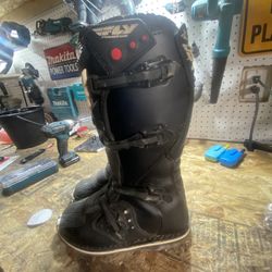 Basically New FLY RACING MAVERICK Boots