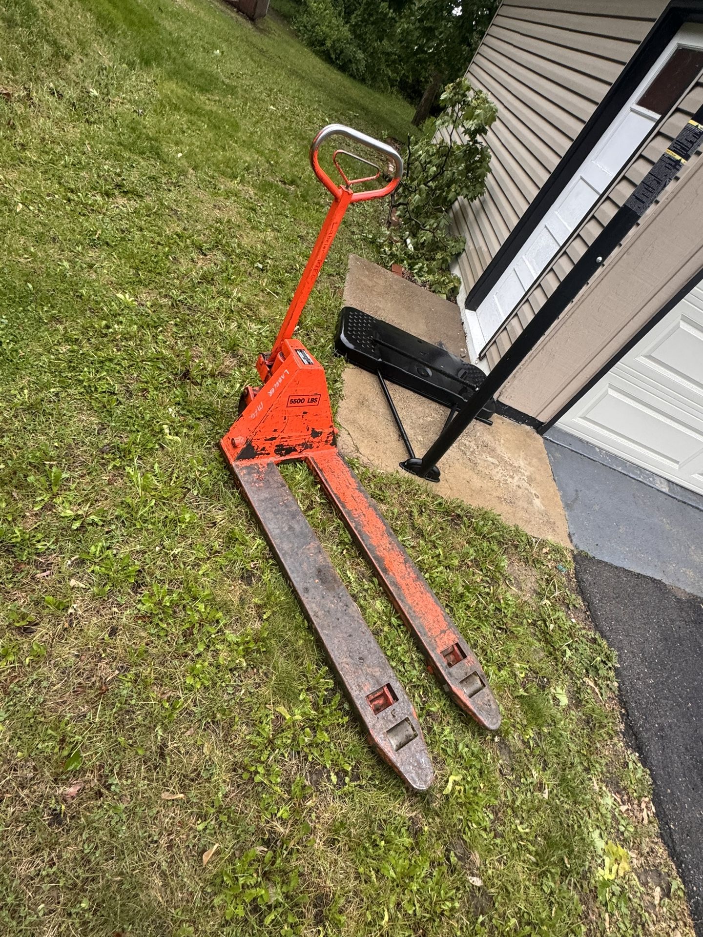 5500 Pallet Jack