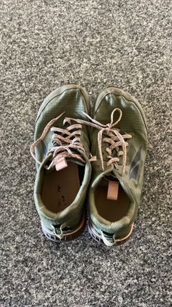 Women’s Altra Lone Peak Hiking Shoes