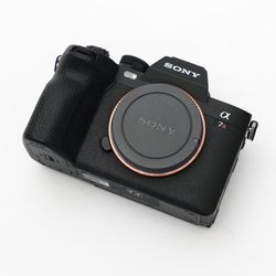 Sony A7RV