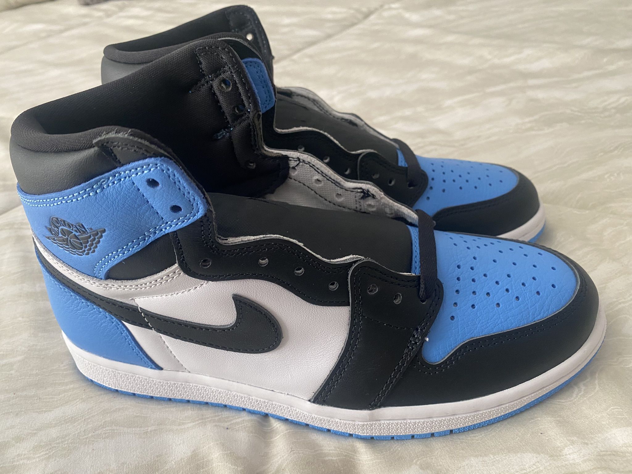 Jordan 1 retro “UNC TOE”