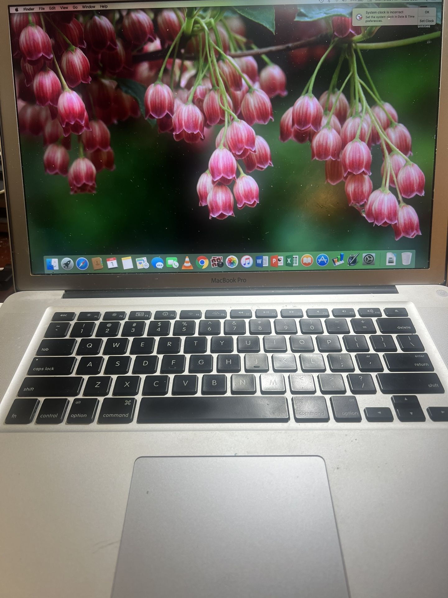 Apple MacBook Pro Aluminum Unibody 15” Laptop