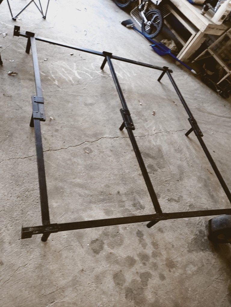 Universal Bed Frame (Full/Queen/King )