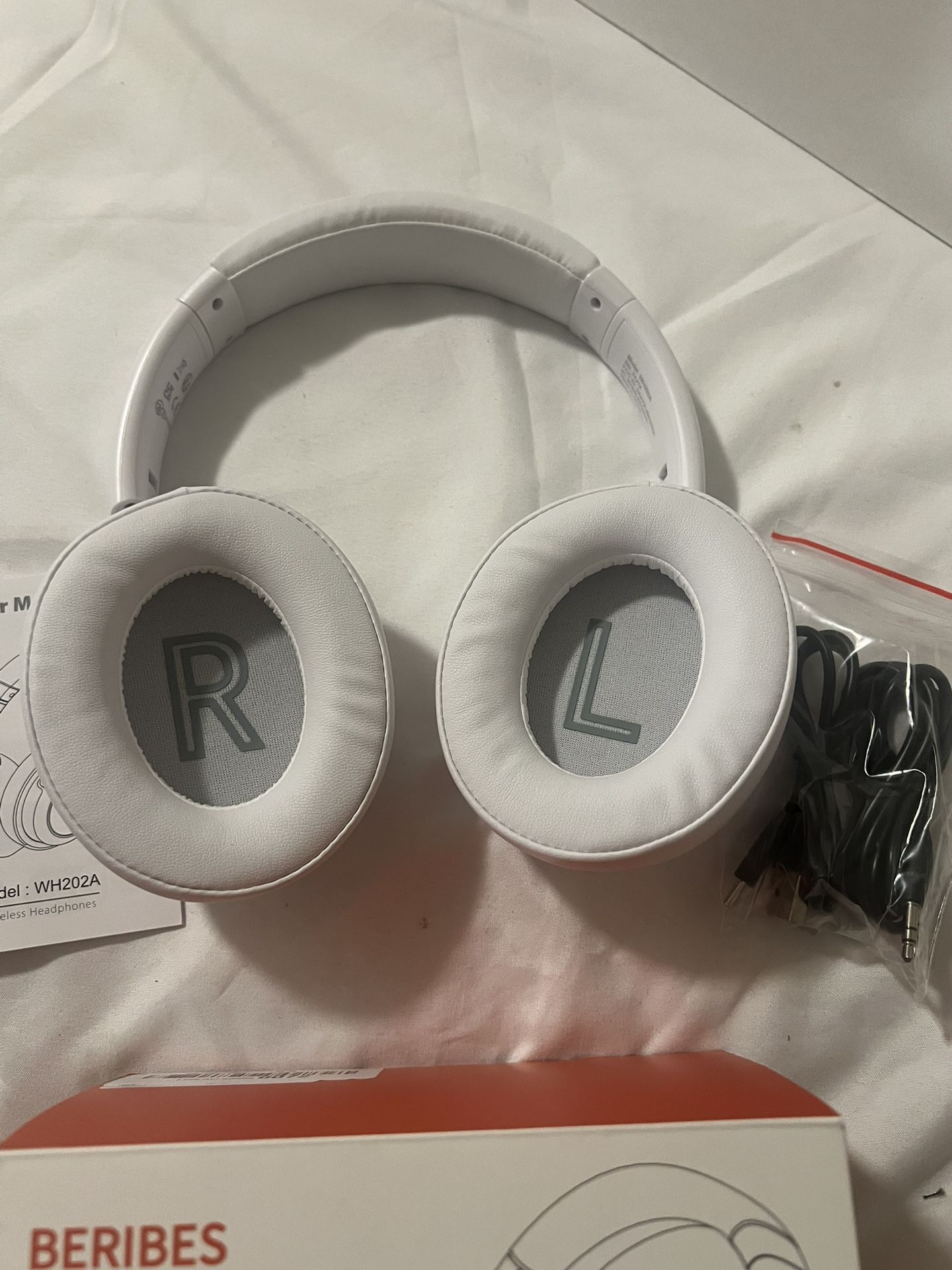 BERIBES Bluetooth Headphones Over Ear White