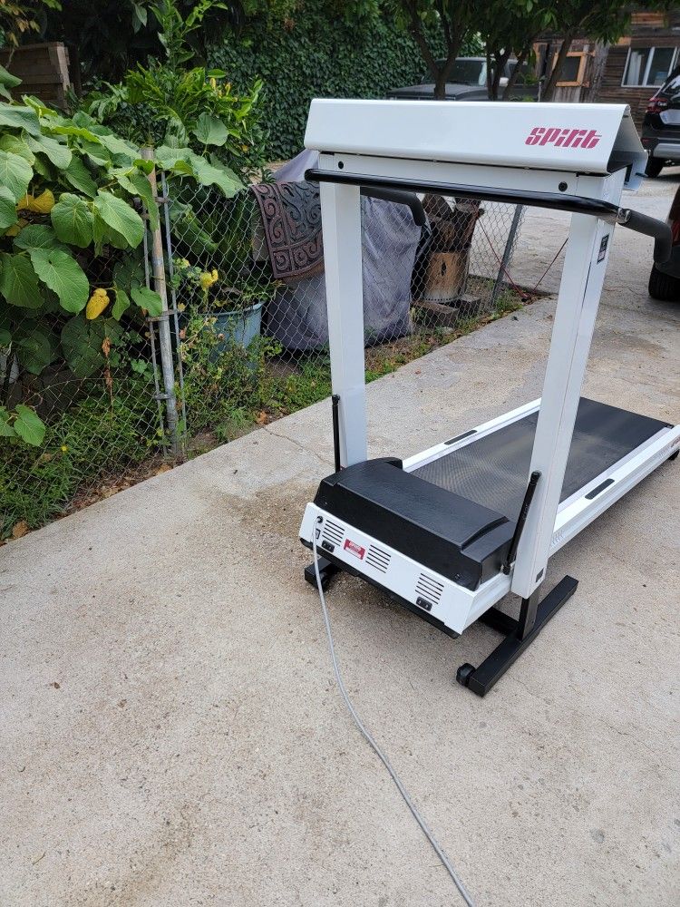 Spirit Cushion Flex Low Impact Treadmill for Sale in Pasadena CA OfferUp