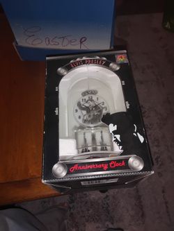 Elvis Presley Anniversary Clock