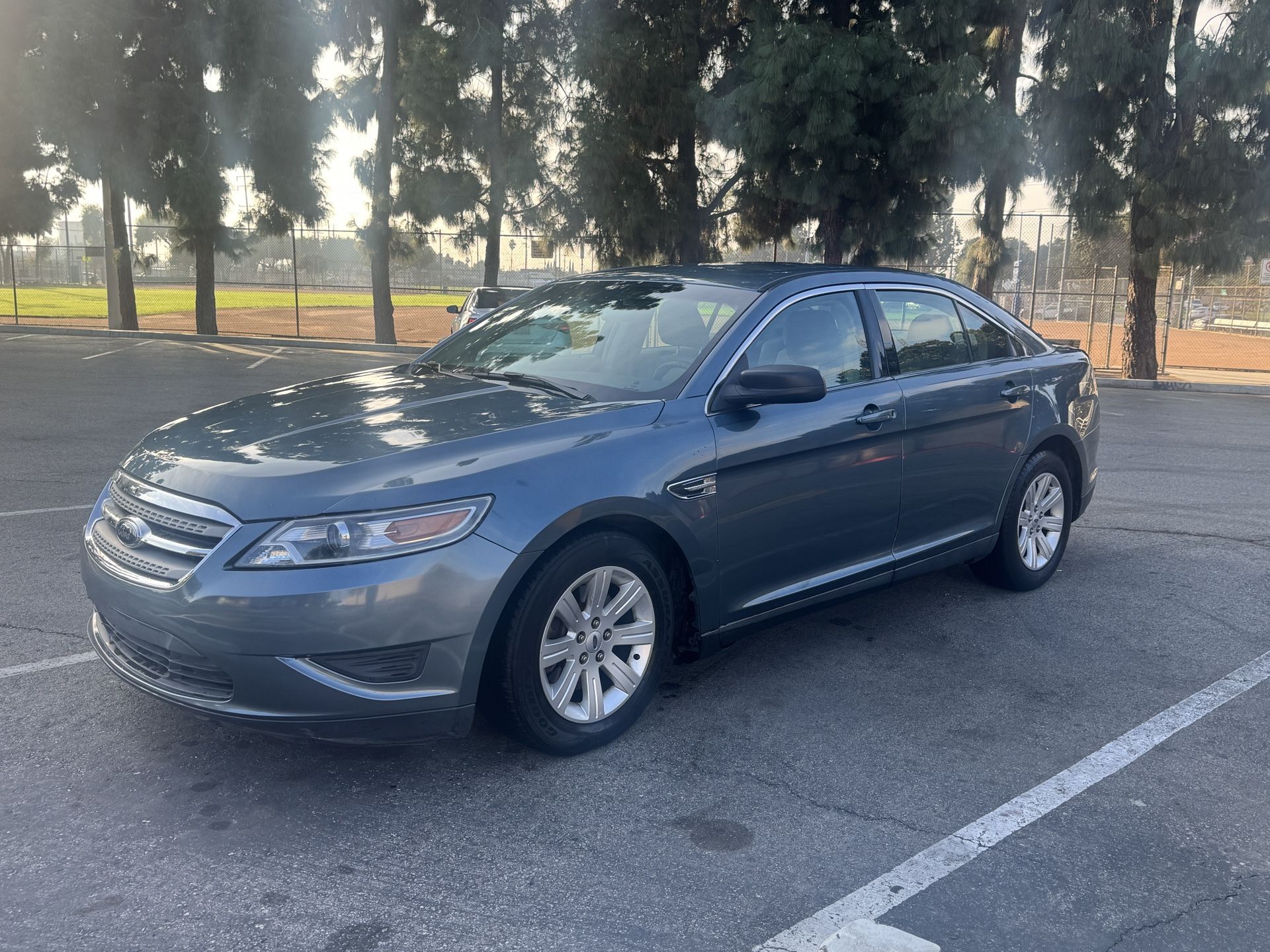 2010 Ford Taurus