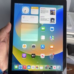 iPad 5th generation SIM card  Unlocked good for watching videos and play games