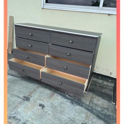 8 Drawer Dresser 