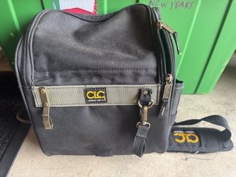 CLC 1509 Zippered Professional Electrician's Tool Pouch - 21 Pocket Bag
