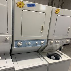 110v  Electric Laundry Center 24” In Excellent Condition W/ 4 Months Warranty 
