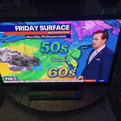 42 INCH SAMSUNG 1080P HDTV WITH ROKU REMOTE CONTROL $150 FINAL PRICE READ DESCRIPTION AND SEE ALL PICTURES