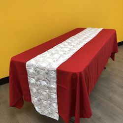 Rectangular Tablecloth And Roses Table Runners