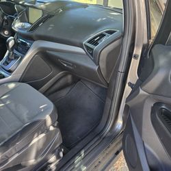 Fo Sell Ford Cmax 2014 Hybrid 5k Cash Only 