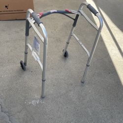 Deluxe Folding Walker