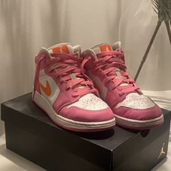 air jordan 1 mid pink and orange size 7 shoes