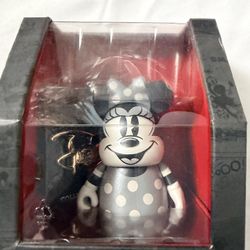 Disney Vinylmation 2019 D23 Expo Mini Figure SIGNED BY ARTIST Oskar Mendez Autographed
