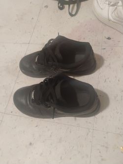 Black Nike Air forces size 8