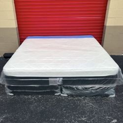 NEW Mattress King Size Plush Pillowtop With Box Spring // Offer  🚚