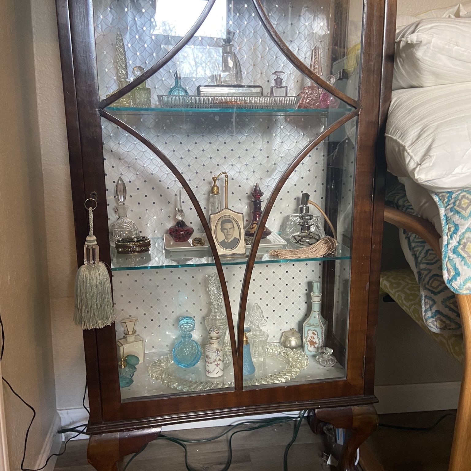 *Rare* Edwardian Curio Antique Cabinet - Mahogany 