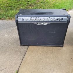 Line 6 Spider Amp (W/pedalboard)