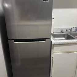 Refrigerator color steel. Brand magic chef.