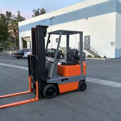 Forklift 