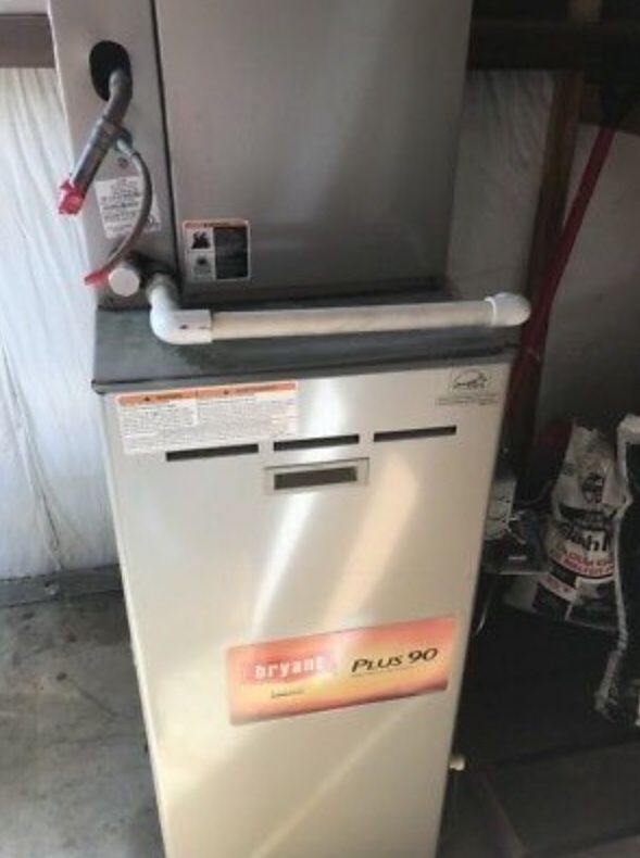 Bryant plus 90 gas Furnace for Sale in Livonia, MI OfferUp
