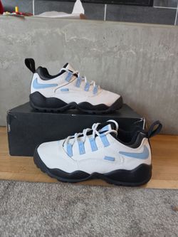 Supreme x Nike Sb Air Darwin low Sail  size 7.5