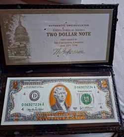 Uncirculated US $2 Bill Series 2003 Gold Foil