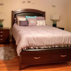Solid Wood Queen Bedroom Set