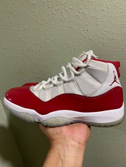 Air Jordan 11 Retro Cherry Authentic Size 8Men's