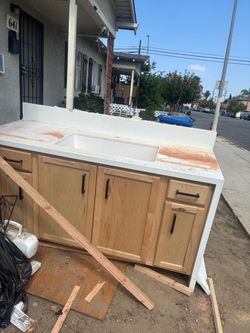 Kitchen island