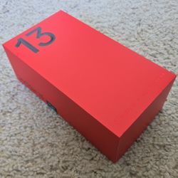 OnePlus 13 