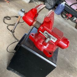 Snap On Vise Very Good Quality And Contion $ 5. 1/2 Wide  375 Firm 