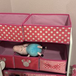 Toddler Minnie Mouse Bed & Toy organizer 