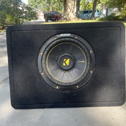 10” Kicker subwoofer and Kicker CXA 800.1 amp 
