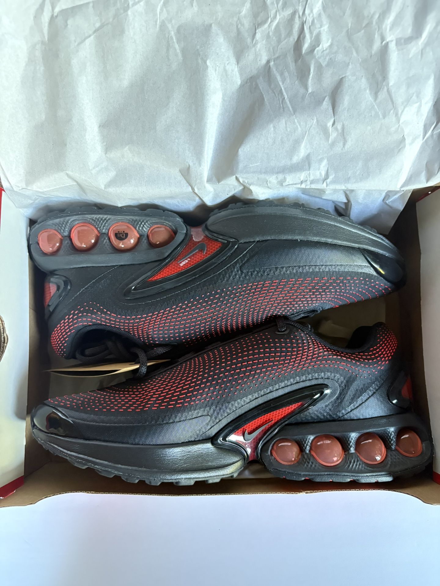 Men’s Nike Air Max DN ES Shoes Size 11