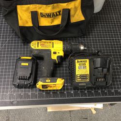 96091 Dewalt DCD771 20v Lithium Ion 1/2” Drill With 1 Battery And Charger 537800