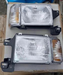 87-91 Ford Bronco / F-150 F-250 F-350 Headlights Faros Calaveras Micas Luces Lamps