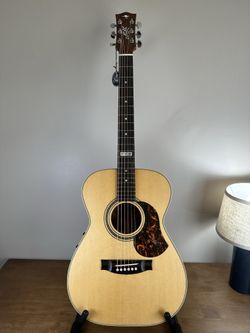 Maton Acoustic Guitar Tommy Emmanuel model