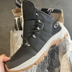 Oakley Confront Hiking Boots