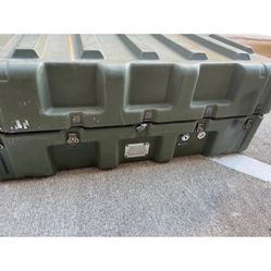 Pelican US Military 12 Rifle Case