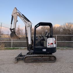 2014 Bobcat E32 Mini Excavator