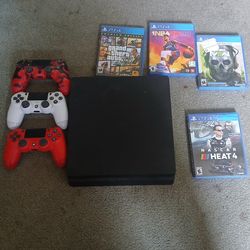 Ps4 With Controller And Games