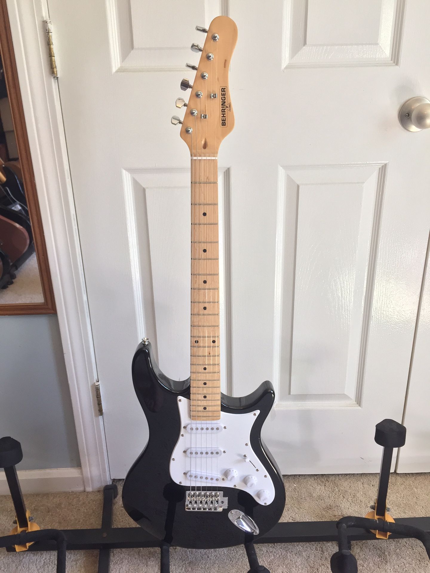 Behringer strat style guitar